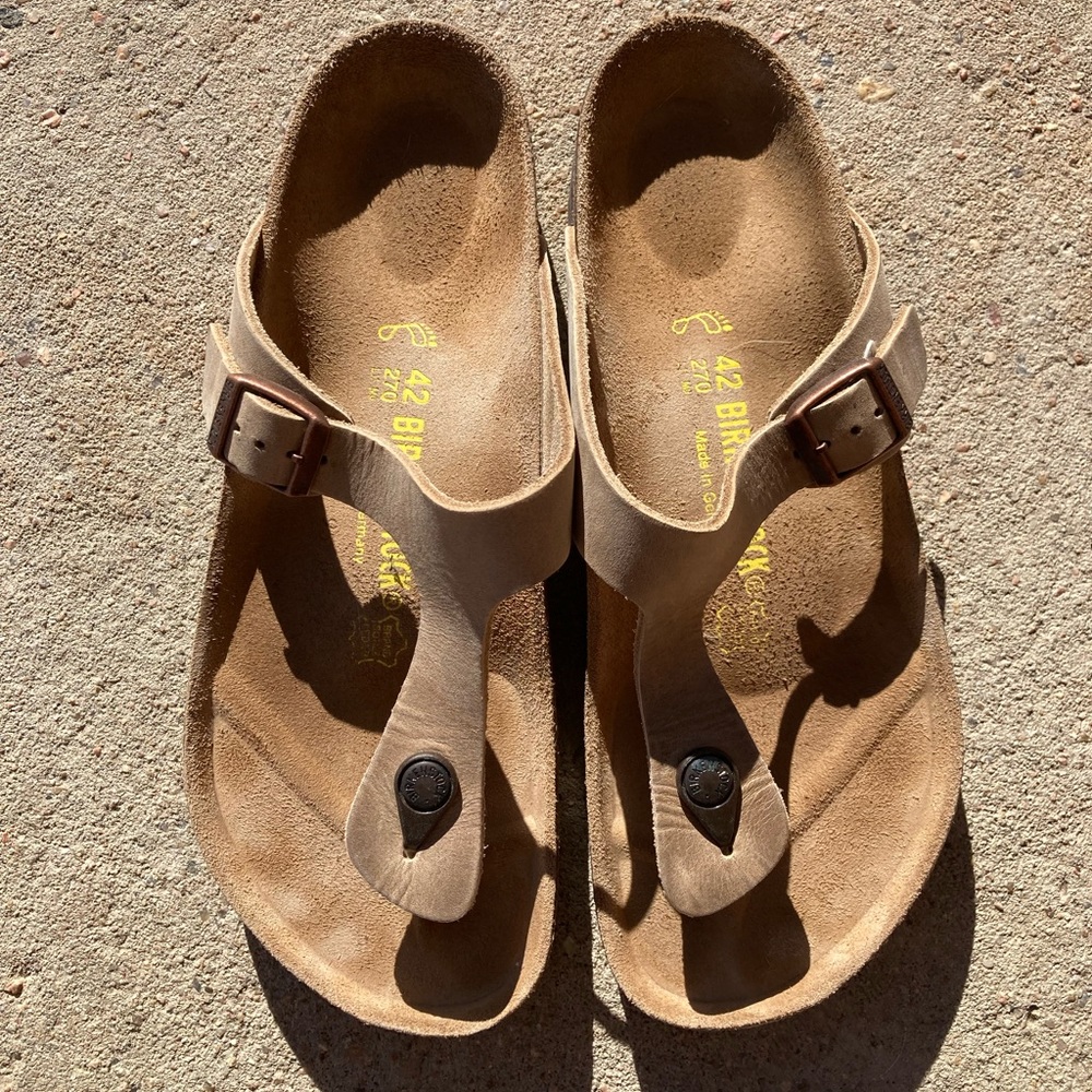 Super Clean Birkenstock Gizeh Size 42